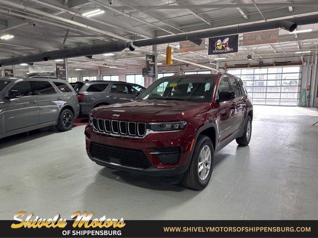 2025 Jeep Grand Cherokee GRAND CHEROKEE LAREDO X 4X4 2025 Jeep Grand Cherokee GRAND CHEROKEE LAREDO X 4X4