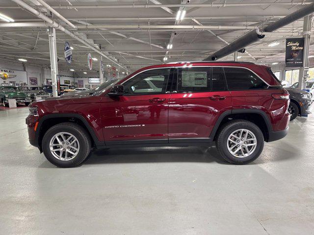 2025 Jeep Grand Cherokee GRAND CHEROKEE LAREDO X 4X4 2025 Jeep Grand Cherokee GRAND CHEROKEE LAREDO X 4X4