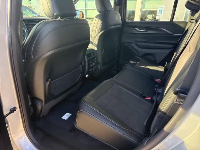 2025 Jeep Grand Cherokee Altitude X 4x4