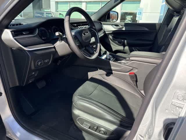2025 Jeep Grand Cherokee Altitude X 4x4