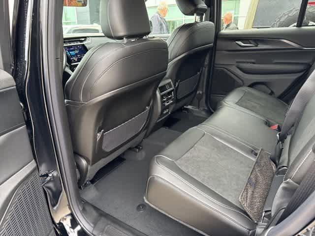 2025 Jeep Grand Cherokee Altitude X 4x4