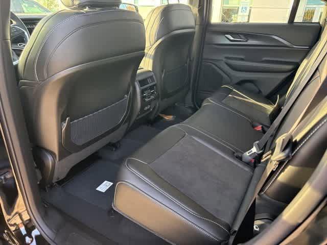 2025 Jeep Grand Cherokee Altitude X 4x4