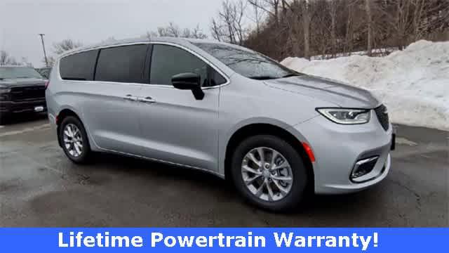 2026 Chrysler Pacifica PACIFICA SELECT AWD