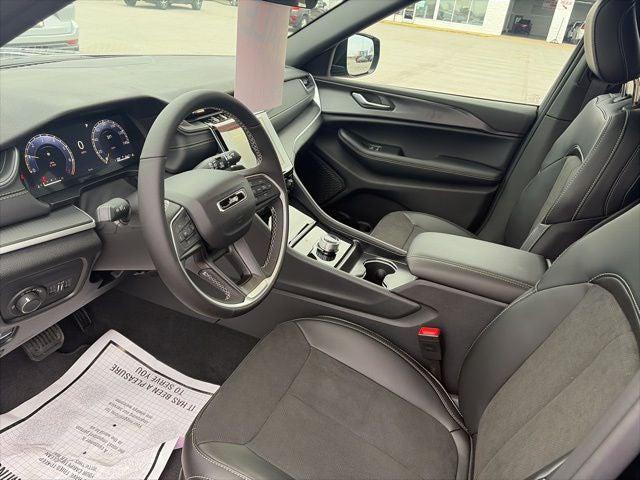 2025 Jeep Grand Cherokee Altitude X 4x4