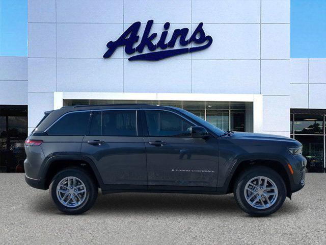 2025 Jeep Grand Cherokee GRAND CHEROKEE LAREDO X 4X2