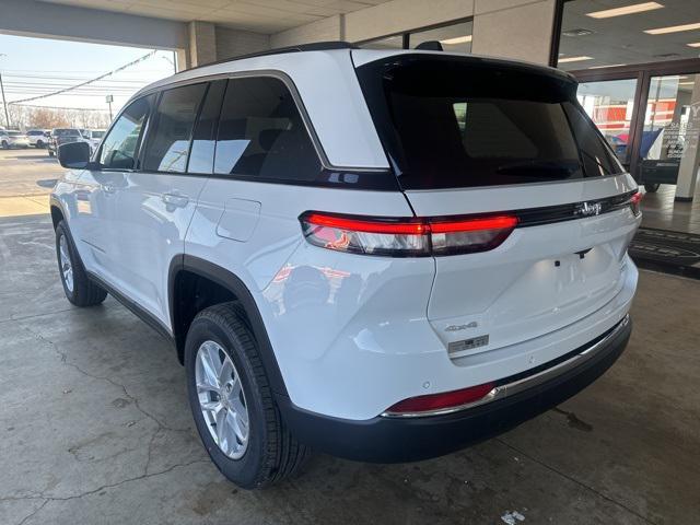 2025 Jeep Grand Cherokee GRAND CHEROKEE LAREDO X 4X4 2025 Jeep Grand Cherokee GRAND CHEROKEE LAREDO X 4X4