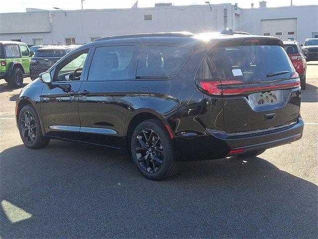 2026 Chrysler Pacifica PACIFICA LIMITED AWD