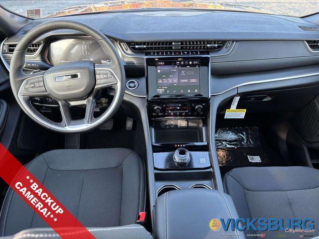 2025 Jeep Grand Cherokee GRAND CHEROKEE LAREDO X 4X4 2025 Jeep Grand Cherokee GRAND CHEROKEE LAREDO X 4X4