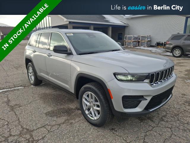 2025 Jeep Grand Cherokee GRAND CHEROKEE LAREDO X 4X4 2025 Jeep Grand Cherokee GRAND CHEROKEE LAREDO X 4X4