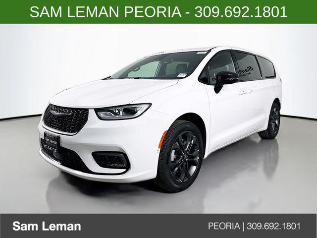 2026 Chrysler Pacifica PACIFICA SELECT AWD