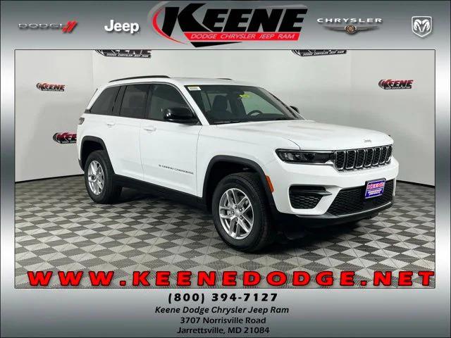 2025 Jeep Grand Cherokee GRAND CHEROKEE LAREDO X 4X4