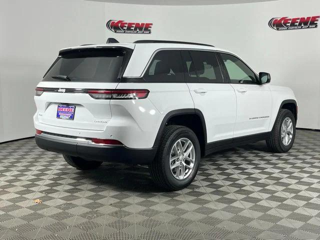 2025 Jeep Grand Cherokee GRAND CHEROKEE LAREDO X 4X4