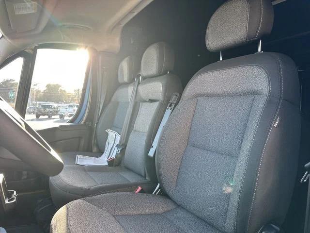 2026 Ram ProMaster Cargo Van Tradesman Low Roof 136" WB w/Pass Seat