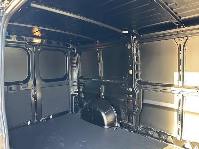 2026 Ram ProMaster Cargo Van Tradesman Low Roof 136" WB w/Pass Seat