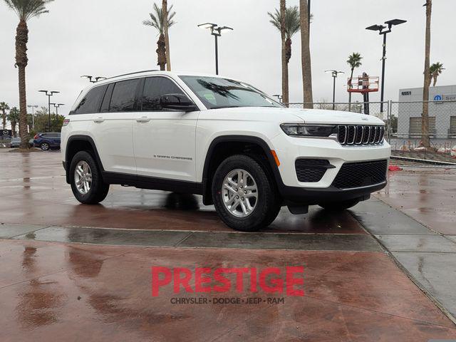 2025 Jeep Grand Cherokee GRAND CHEROKEE LAREDO 4X2