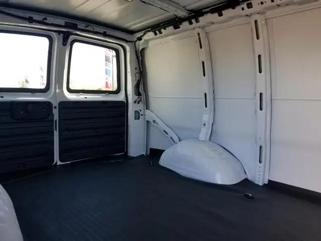 2025 GMC Savana Cargo RWD 2500 Regular Wheelbase Work Van
