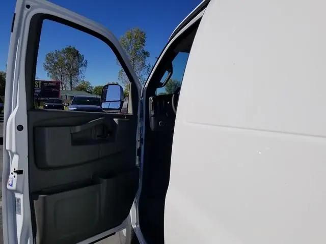 2025 GMC Savana Cargo RWD 2500 Regular Wheelbase Work Van