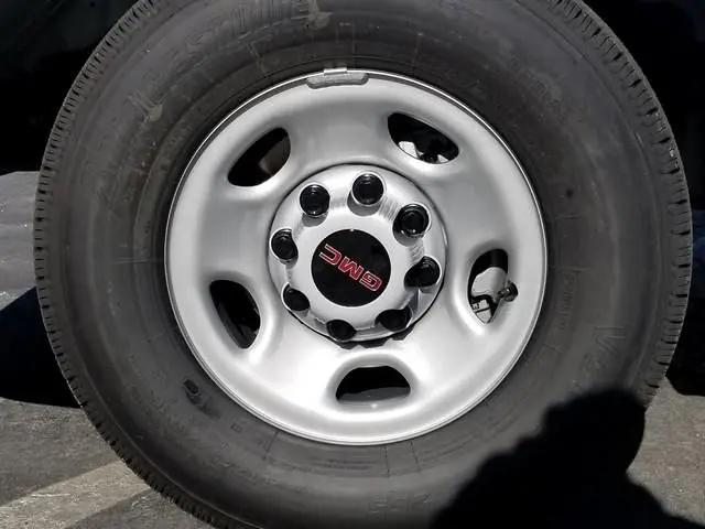 2025 GMC Savana Cargo RWD 2500 Regular Wheelbase Work Van