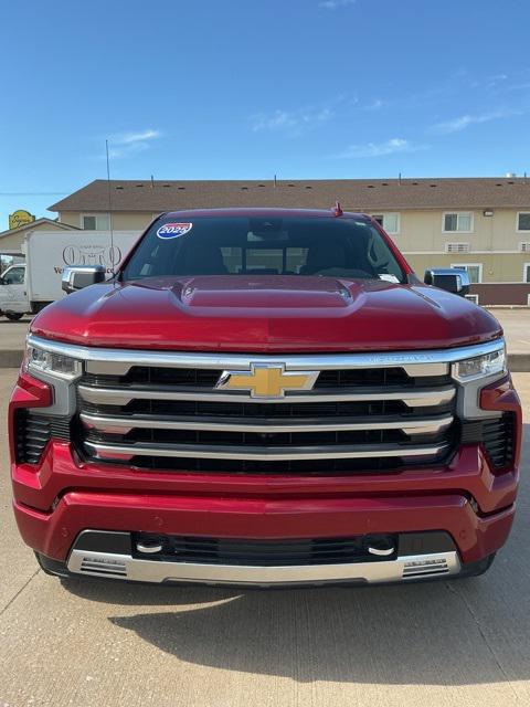 2025 Chevrolet Silverado 1500 4WD Crew Cab Standard Bed High Country