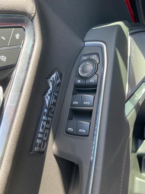 2025 Chevrolet Silverado 1500 4WD Crew Cab Standard Bed High Country