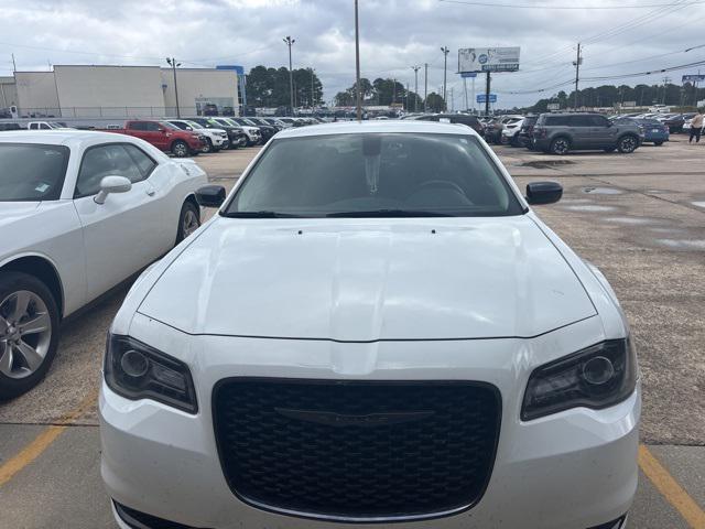 2022 Chrysler 300 Touring