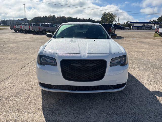 2022 Chrysler 300 Touring