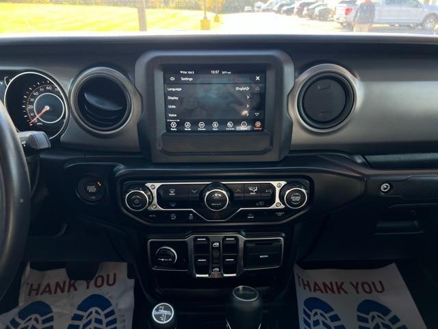 2022 Jeep Gladiator Sport S