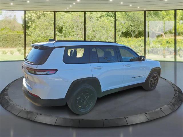2024 Jeep Grand Cherokee L Altitude 4x4 2024 Jeep Grand Cherokee L Altitude 4x4