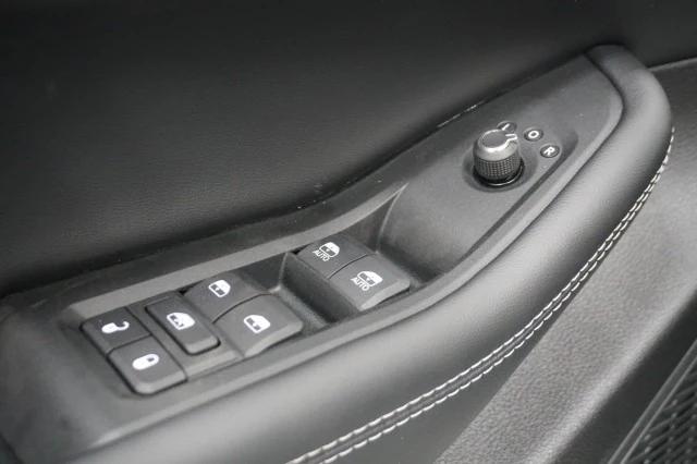 2025 Jeep Grand Cherokee Limited 4x2