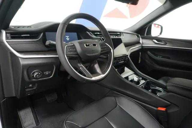 2025 Jeep Grand Cherokee Limited 4x2