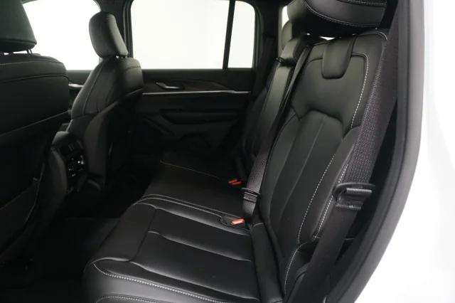 2025 Jeep Grand Cherokee Limited 4x2