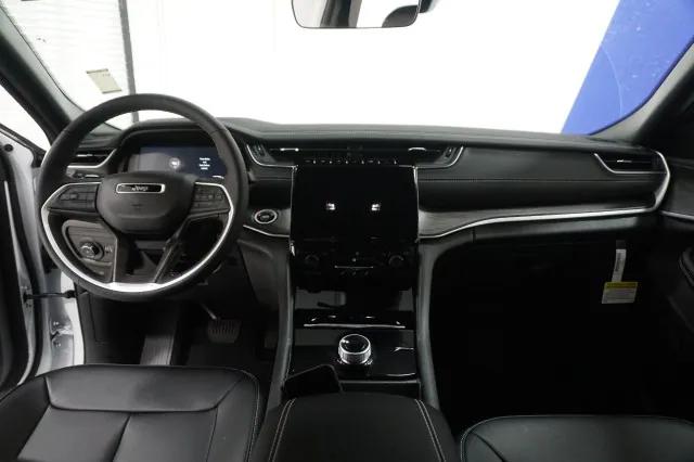 2025 Jeep Grand Cherokee Limited 4x2