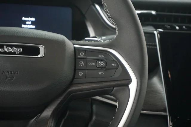 2025 Jeep Grand Cherokee Limited 4x2