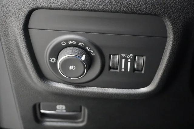 2025 Jeep Grand Cherokee Limited 4x2