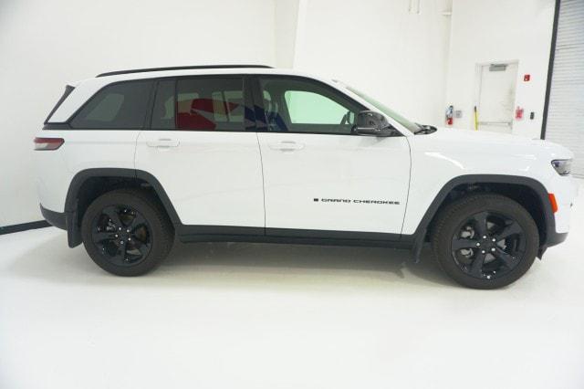 2025 Jeep Grand Cherokee Limited 4x2