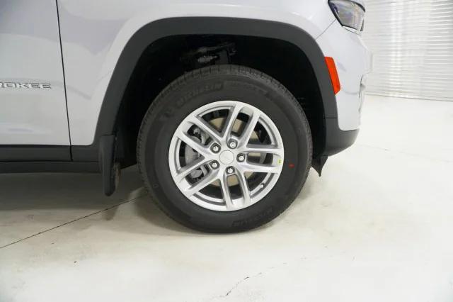 2025 Jeep Grand Cherokee Laredo X 4x2