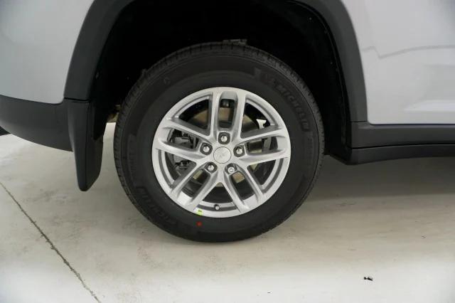 2025 Jeep Grand Cherokee Laredo X 4x2