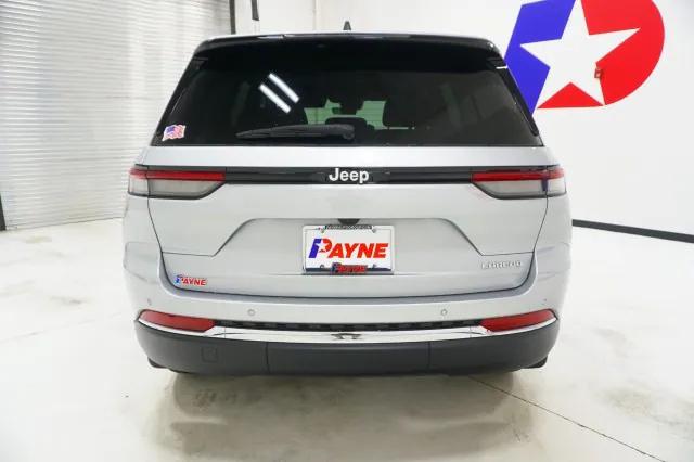 2025 Jeep Grand Cherokee Laredo X 4x2