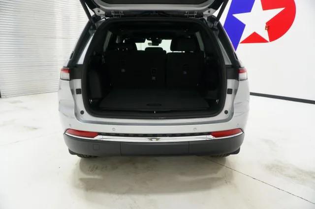 2025 Jeep Grand Cherokee Laredo X 4x2