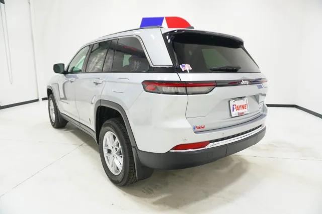 2025 Jeep Grand Cherokee Laredo X 4x2
