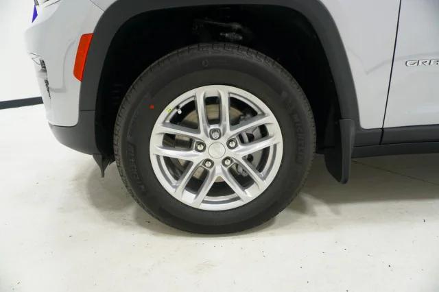 2025 Jeep Grand Cherokee Laredo X 4x2