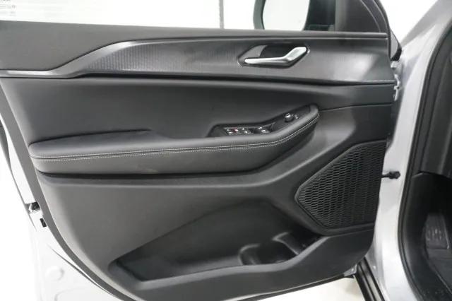 2025 Jeep Grand Cherokee Laredo X 4x2