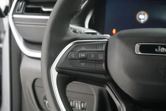 2025 Jeep Grand Cherokee Laredo X 4x2