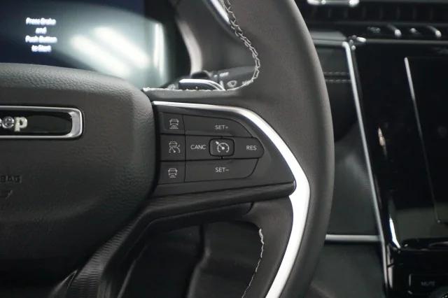 2025 Jeep Grand Cherokee Laredo X 4x2