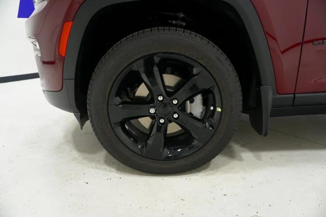 2025 Jeep Grand Cherokee Limited 4x2
