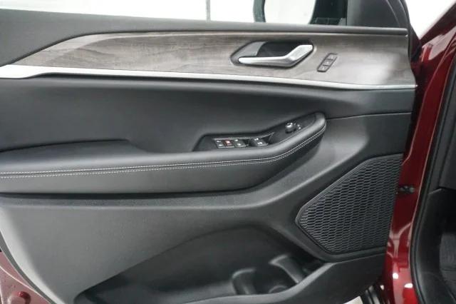 2025 Jeep Grand Cherokee Limited 4x2