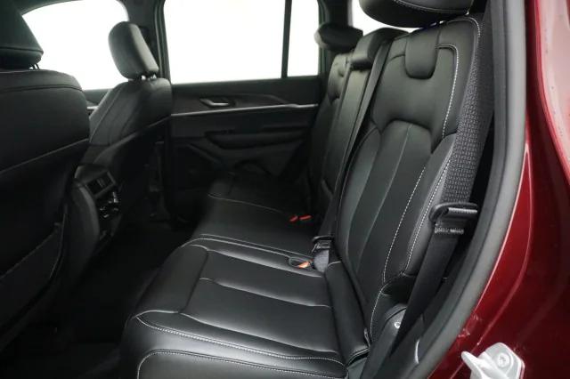 2025 Jeep Grand Cherokee Limited 4x2