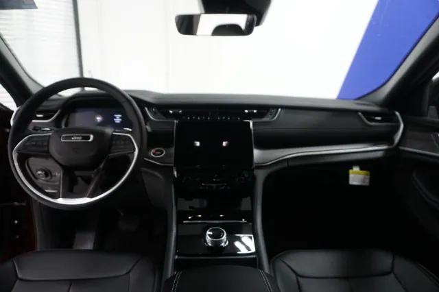 2025 Jeep Grand Cherokee Limited 4x2