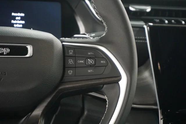 2025 Jeep Grand Cherokee Limited 4x2