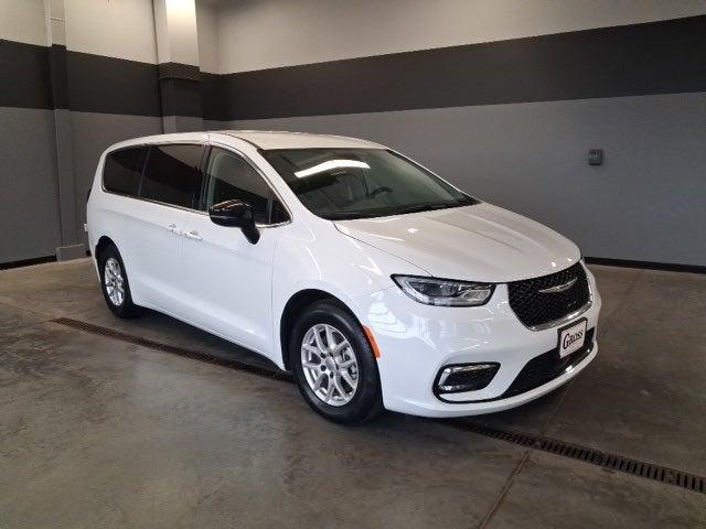 2024 Chrysler Pacifica Touring L 2024 Chrysler Pacifica Touring L